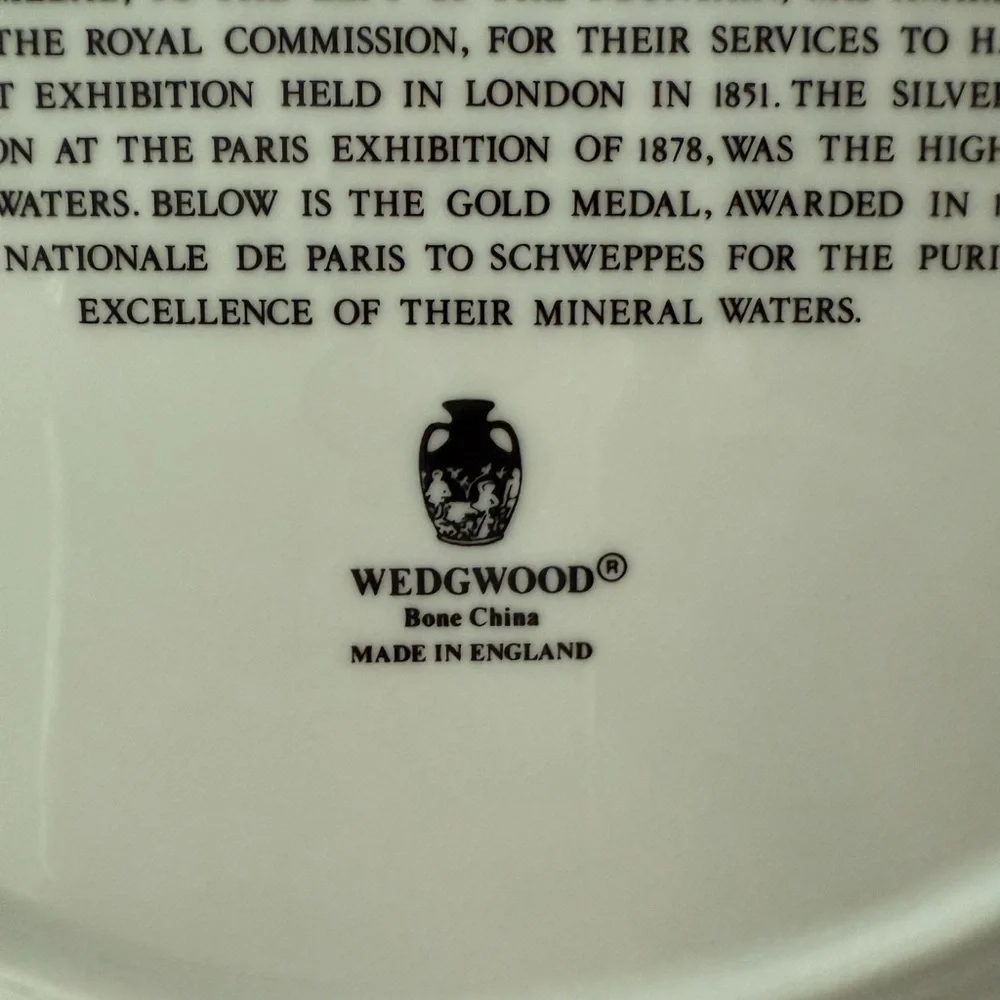 Wedgwood Schweppes 1773-1983 Bicentennial Commemorative Plate